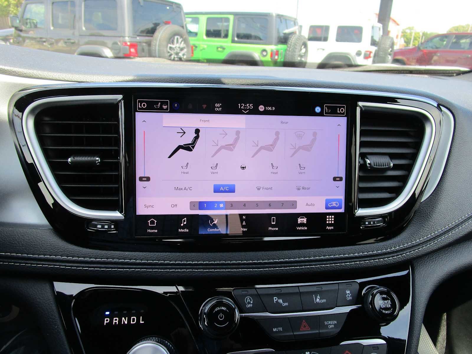 2026 Chrysler Pacifica Limited - Photo 44