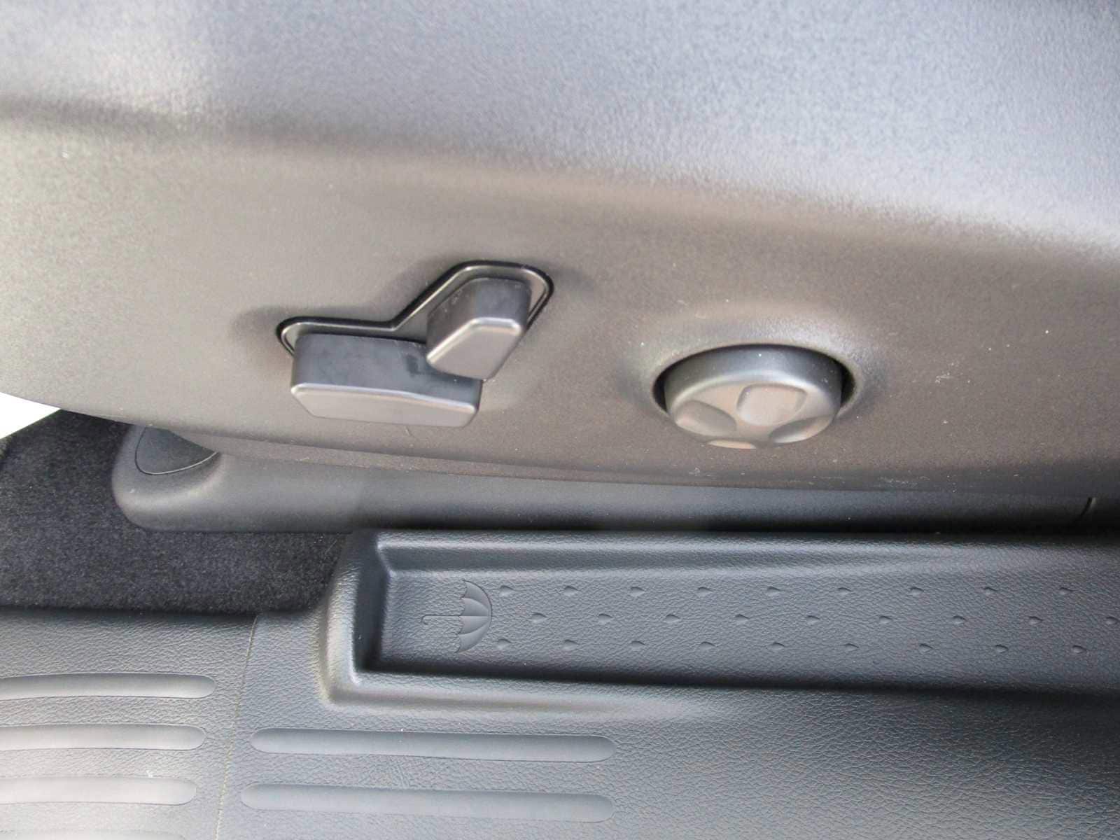 2026 Chrysler Pacifica Limited - Photo 27