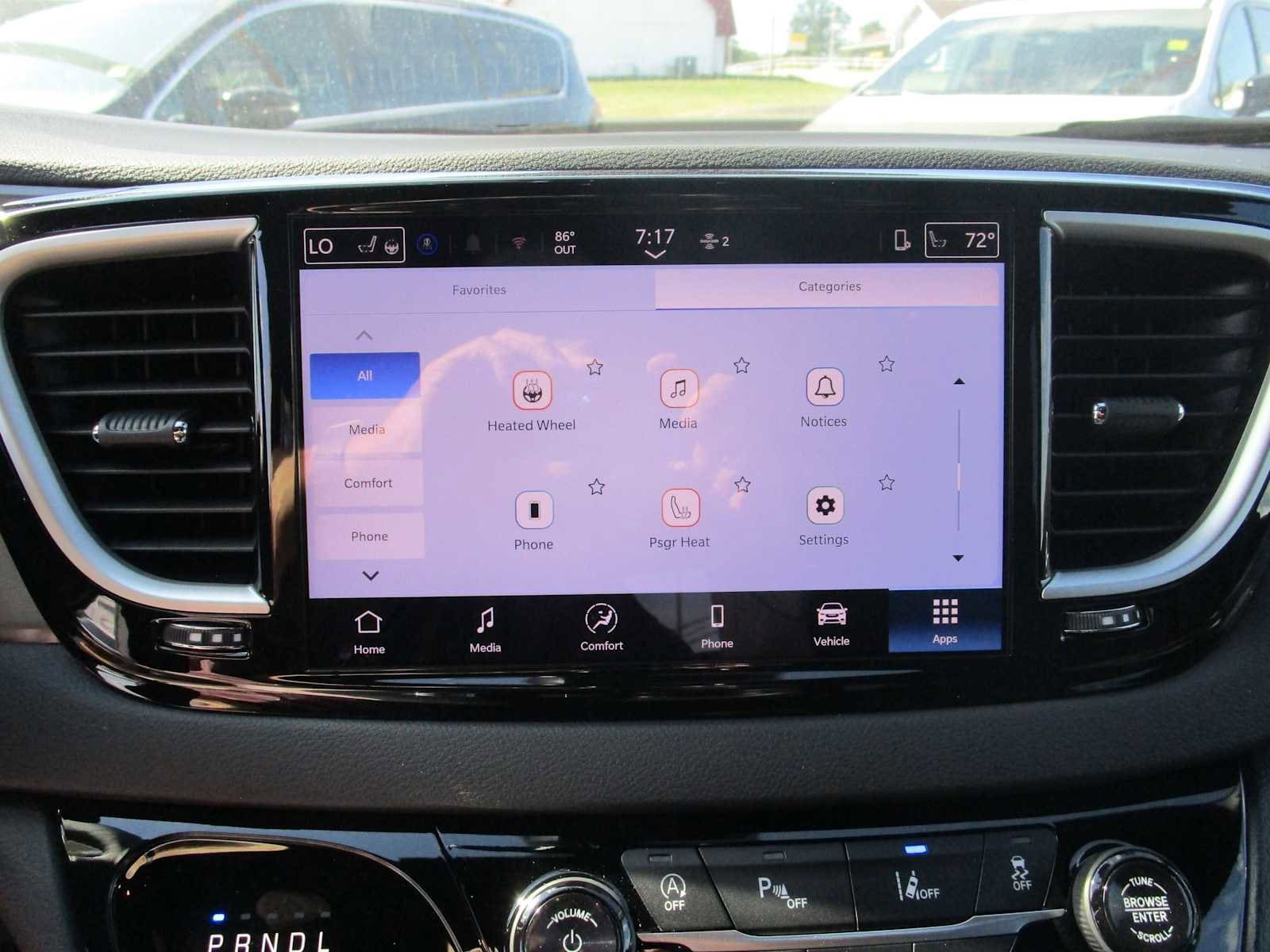 2026 Chrysler Voyager LX - Photo 32
