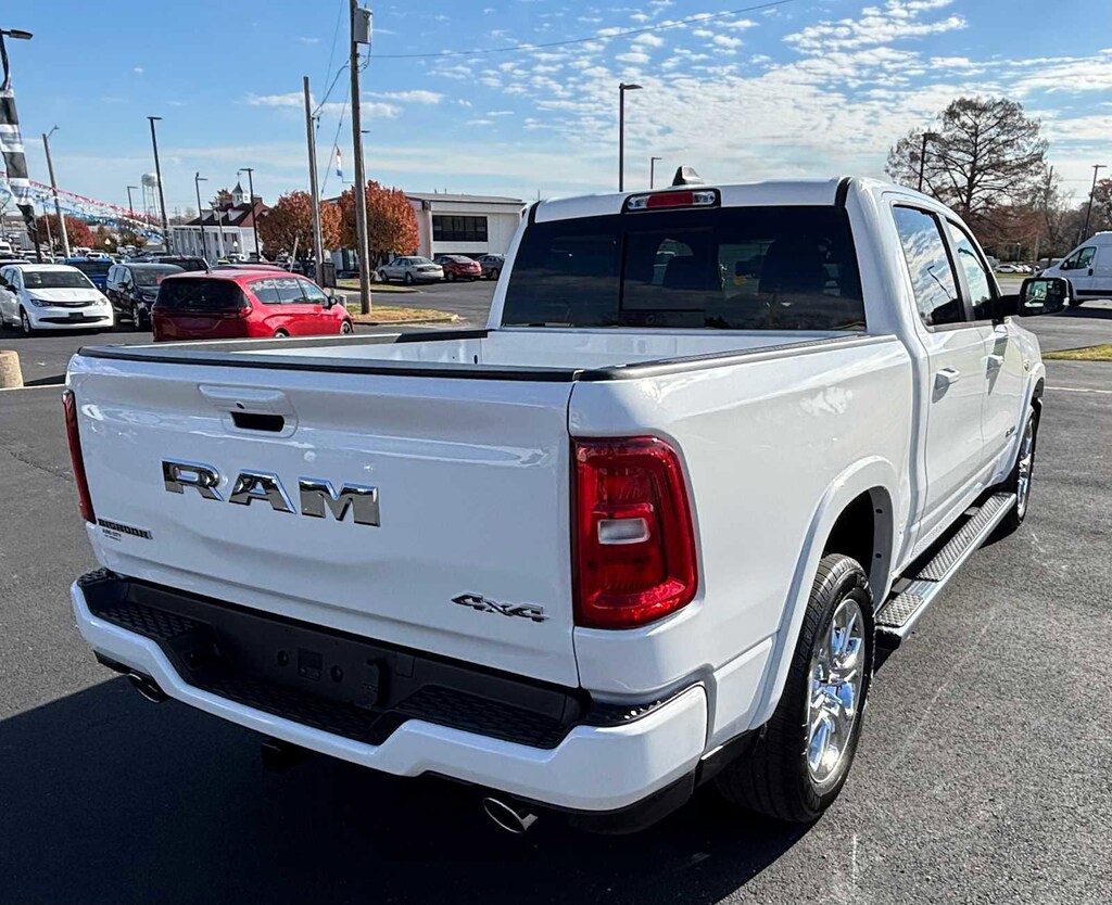 New 2026 Ram 1500 BIG HORN CREW CAB 4X4 5'7 BOX Pickup