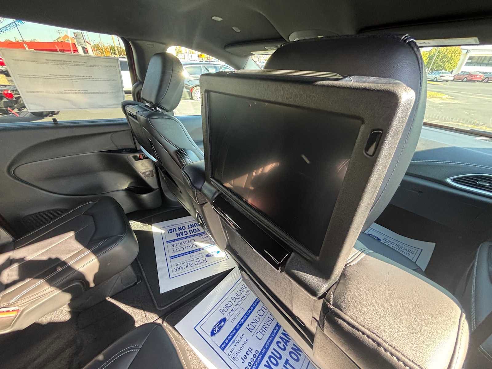 2026 Chrysler Pacifica Select - Photo 15