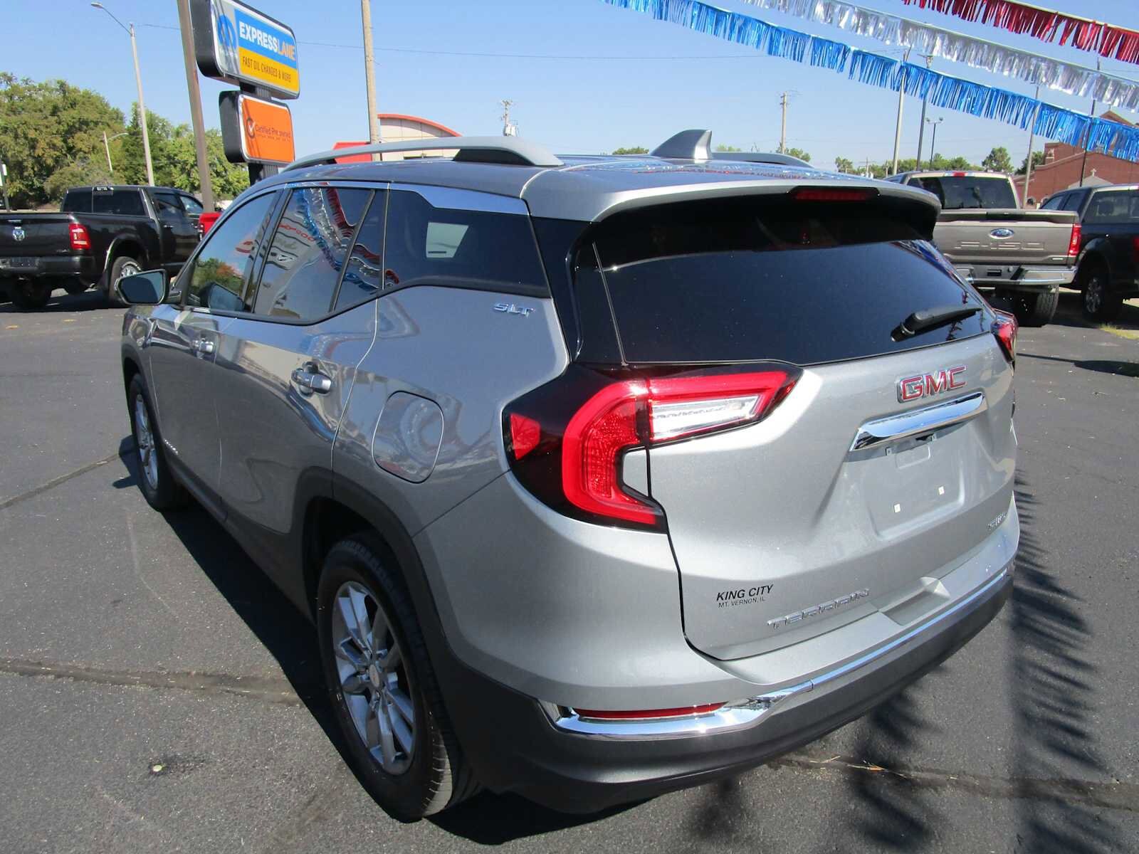 2024 Gmc Terrain SLT photo 3