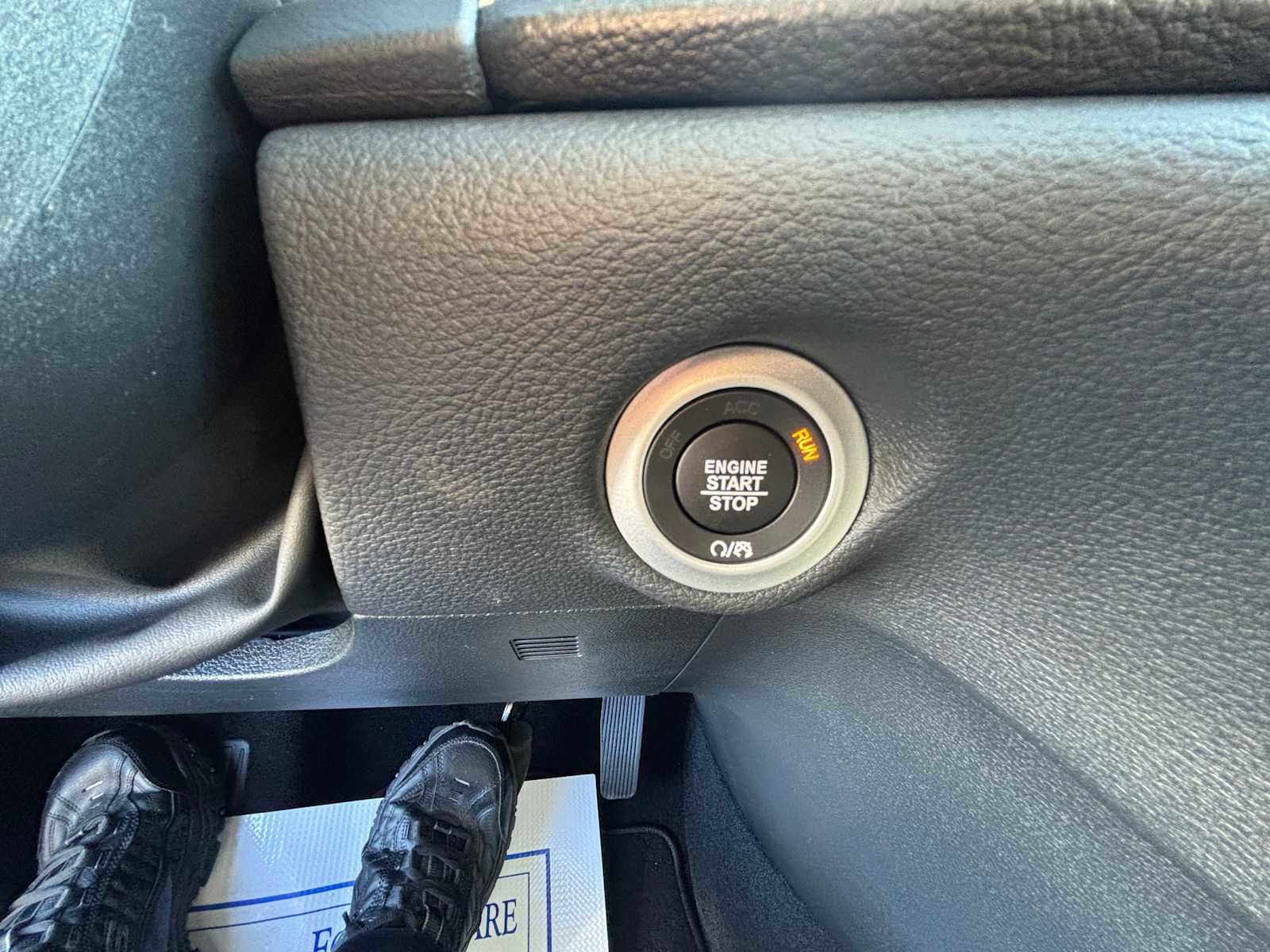 2026 Chrysler Pacifica Select - Photo 28