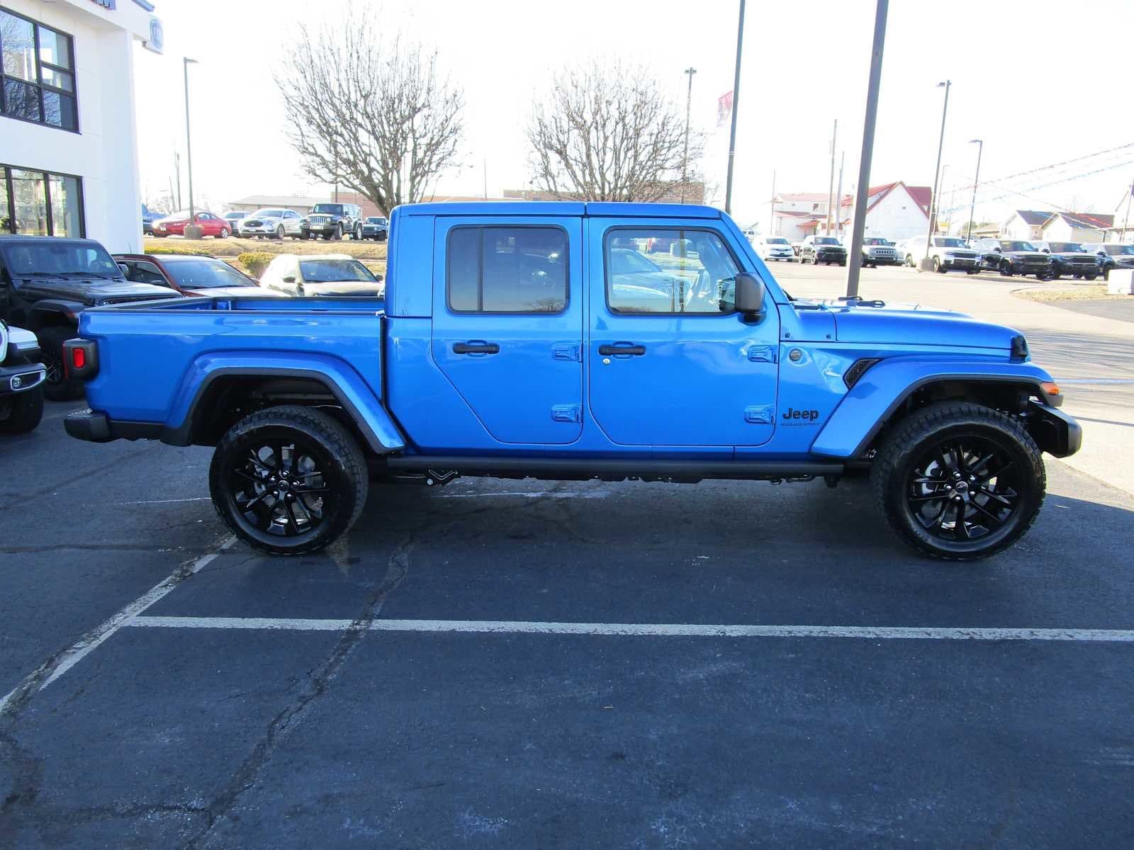 2025 Jeep Gladiator Pickup 