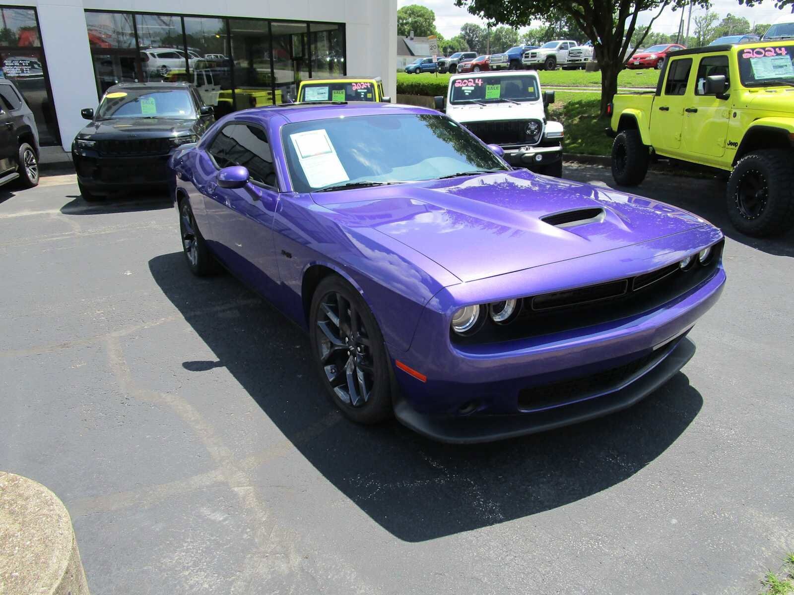 2023 Dodge Challenger R/T photo 3