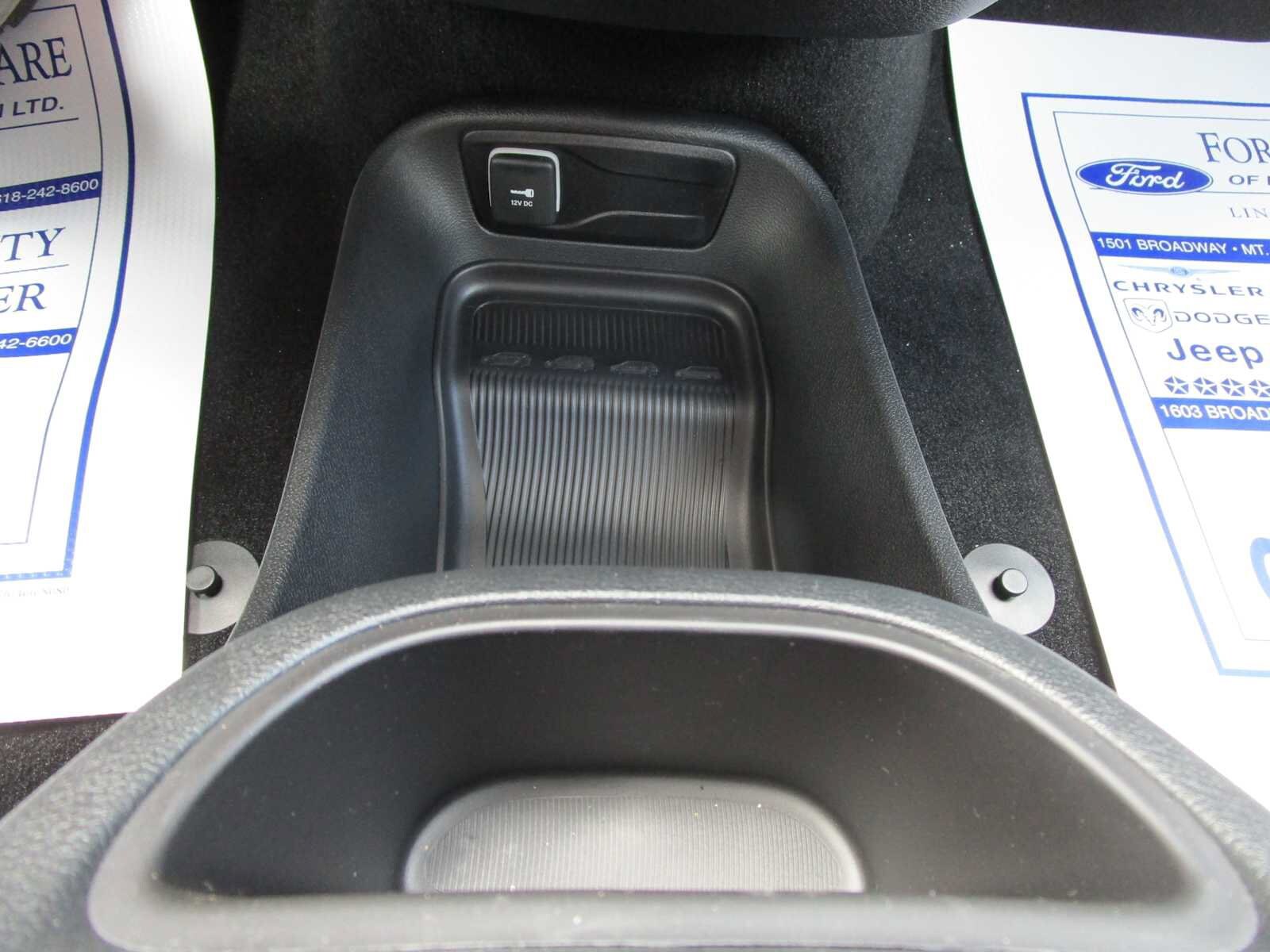 2026 Chrysler Pacifica Select - Photo 31