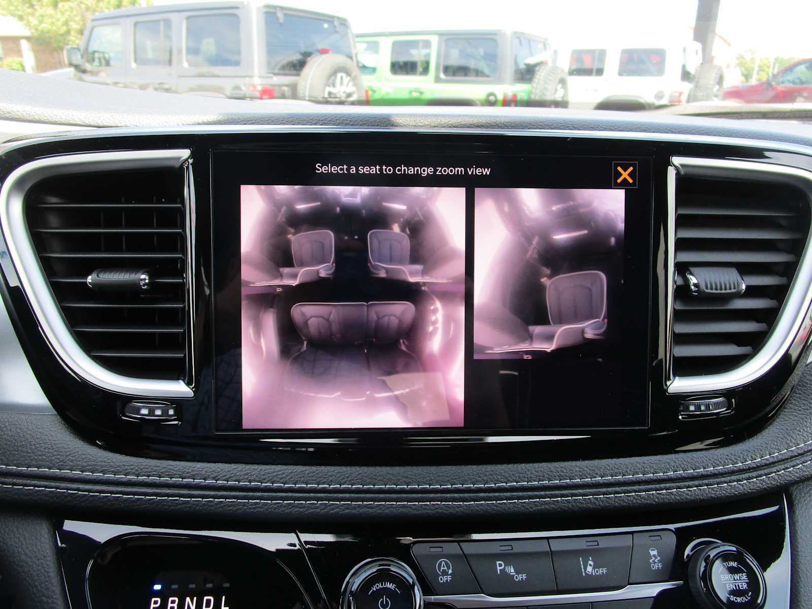 2026 Chrysler Pacifica Limited - Photo 46