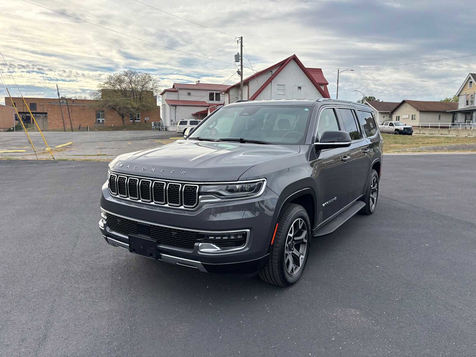 2024 Jeep Wagoneer L Series III photo 2