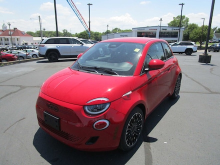 2024 FIAT 500e INSPI(RED) Hatchback