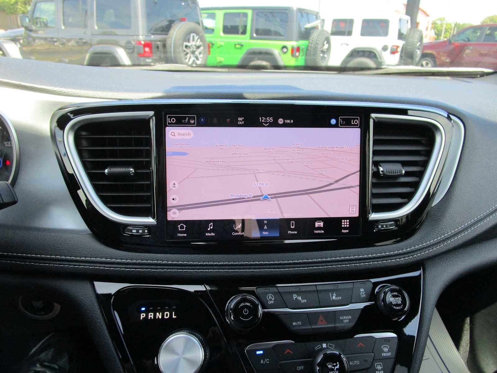 2026 Chrysler Pacifica Limited - Photo 43