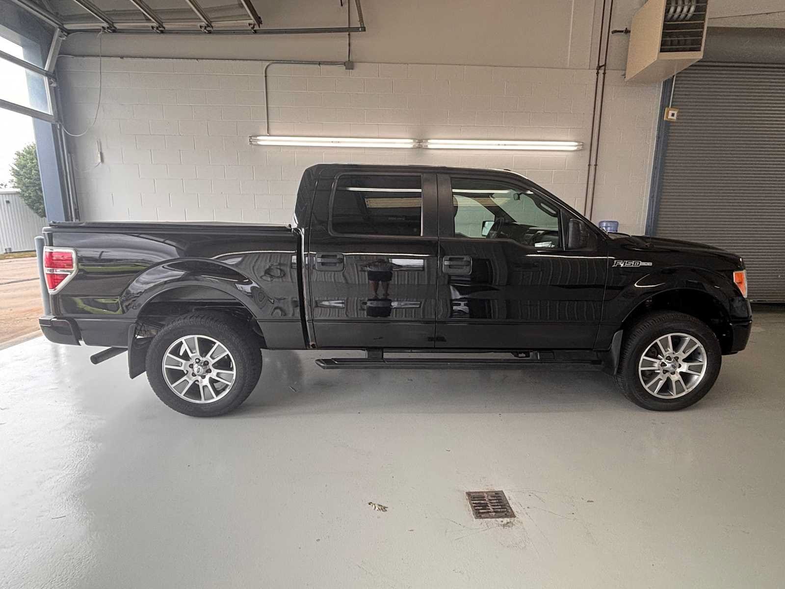 Used 2014 Ford F-150 STX with VIN 1FTFW1EF1EFC87557 for sale in Mount Vernon, IL
