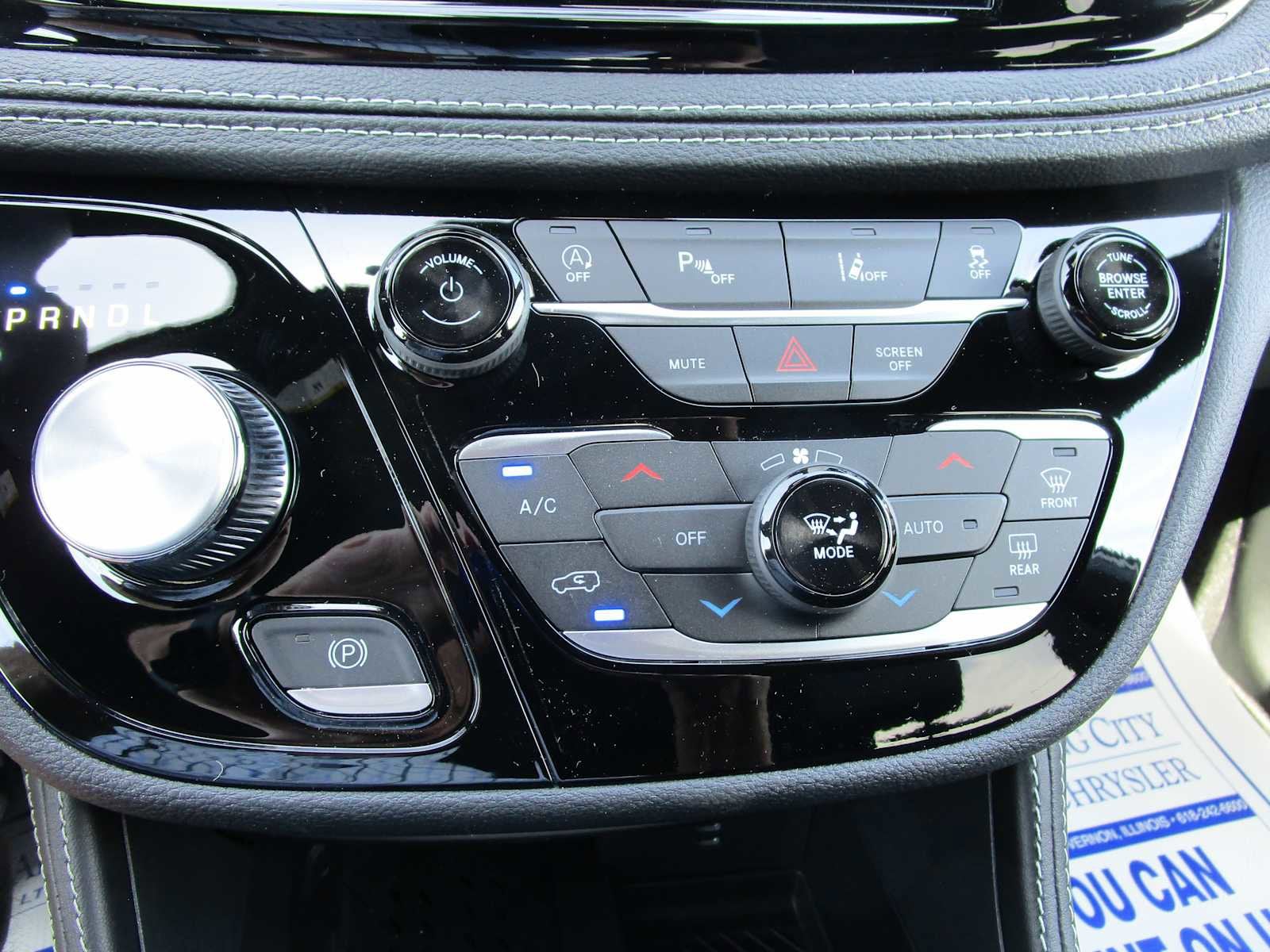 2026 Chrysler Pacifica Limited - Photo 38