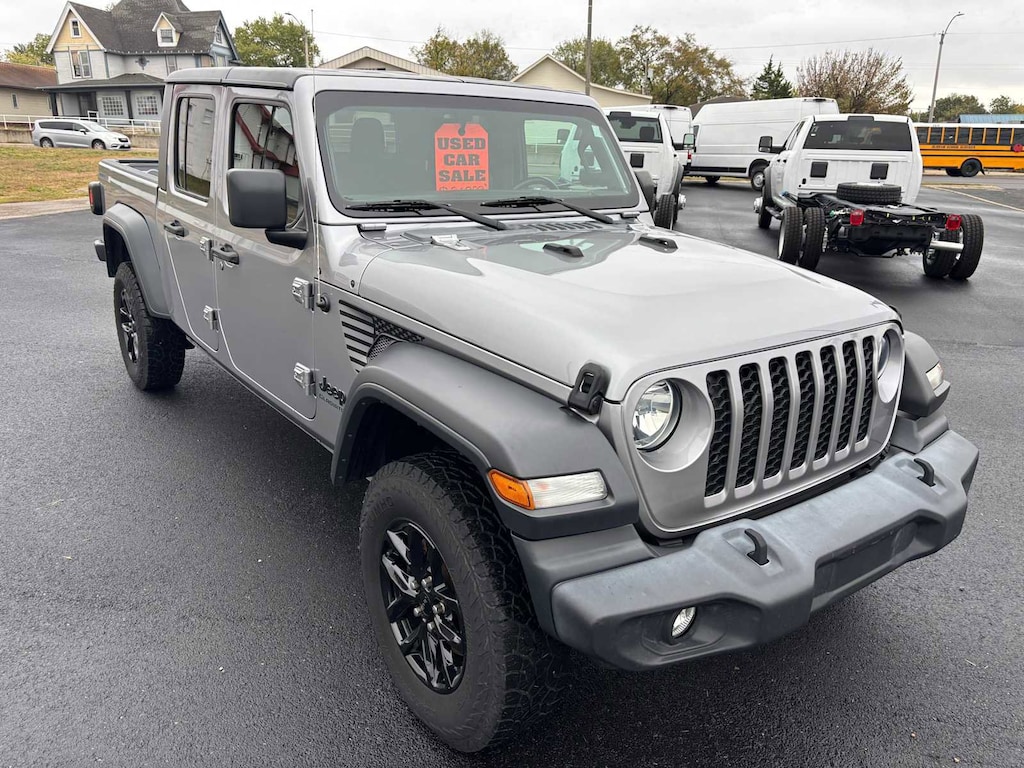 Used 2020 Jeep Gladiator Sport Truck Crew Cab