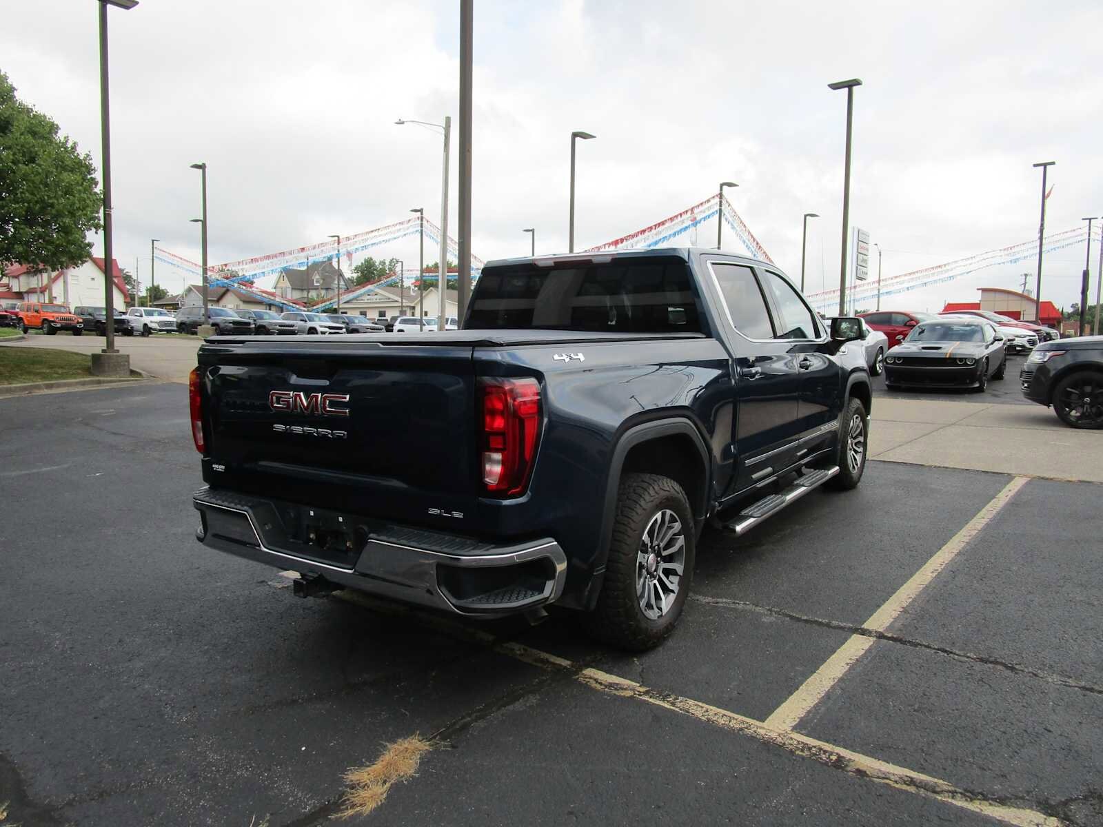 2020 Gmc Sierra 1500 SLE photo 3