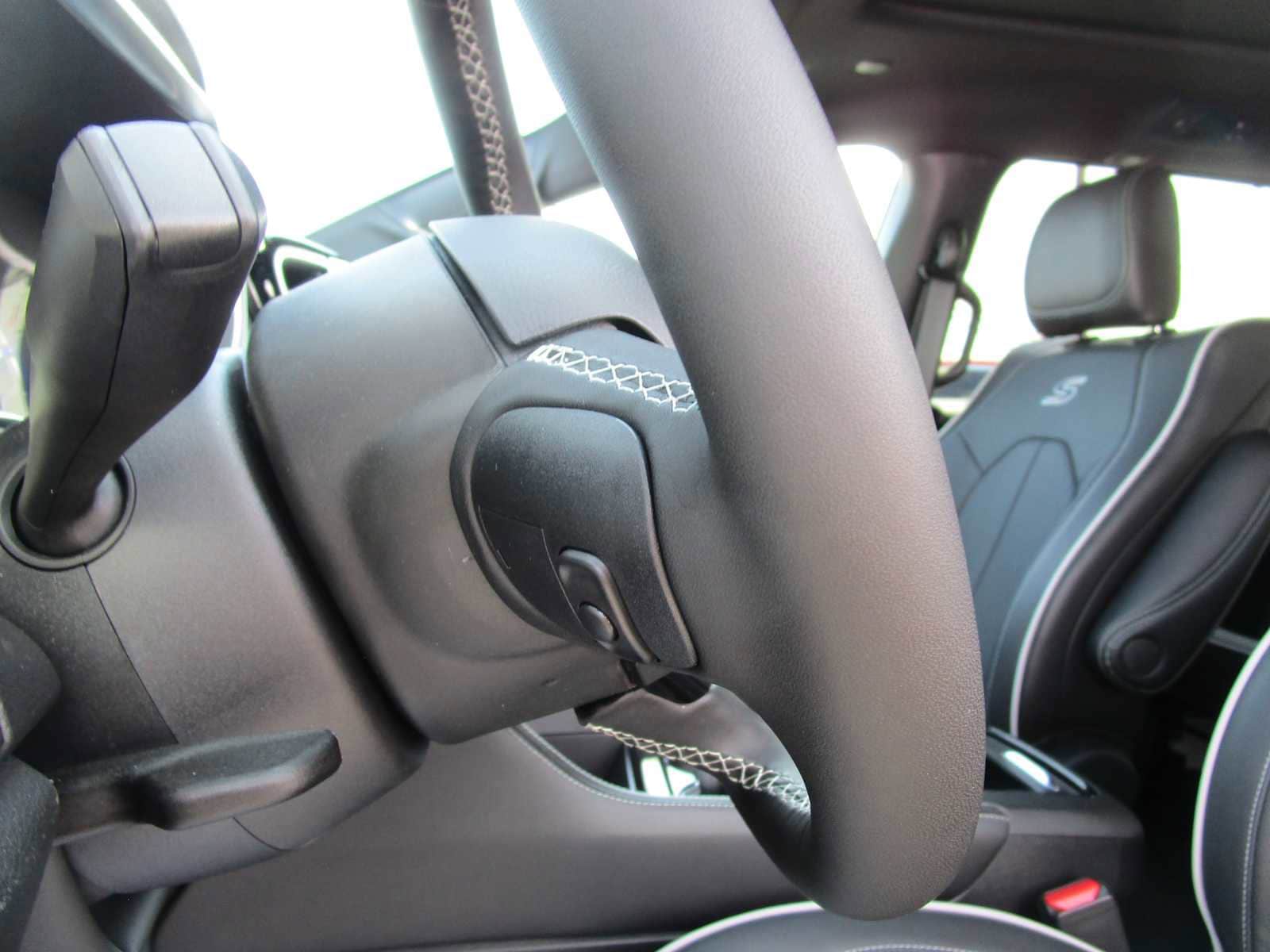 2026 Chrysler Pacifica Limited - Photo 32
