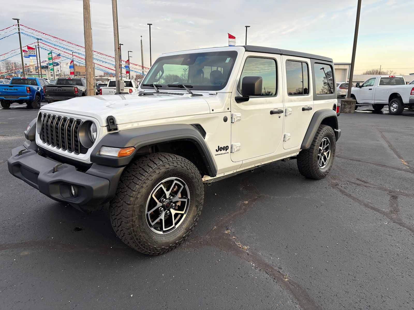 2025 Jeep Wrangler 4-Door Sport S's photo