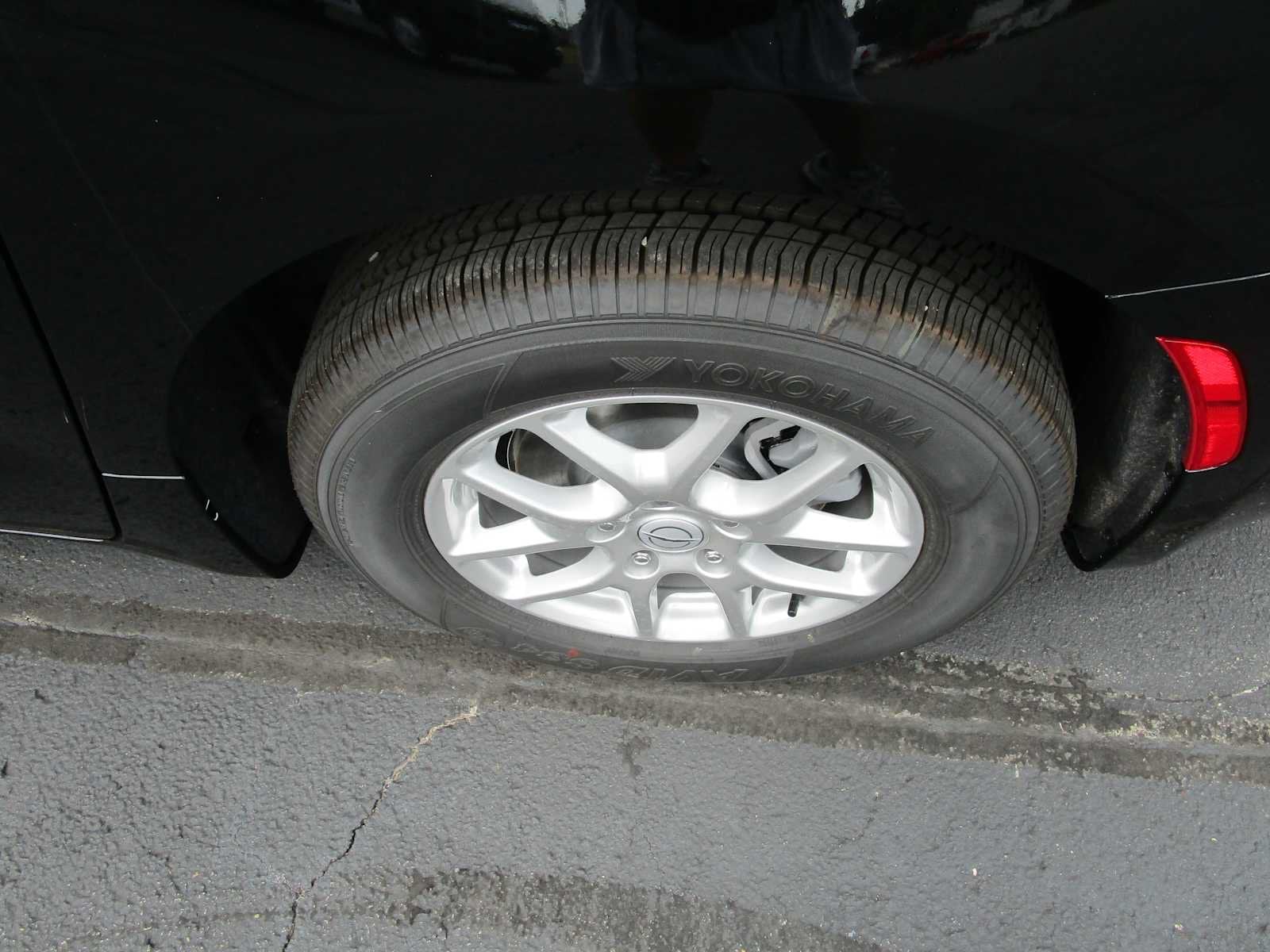 2026 Chrysler Pacifica Select - Photo 9