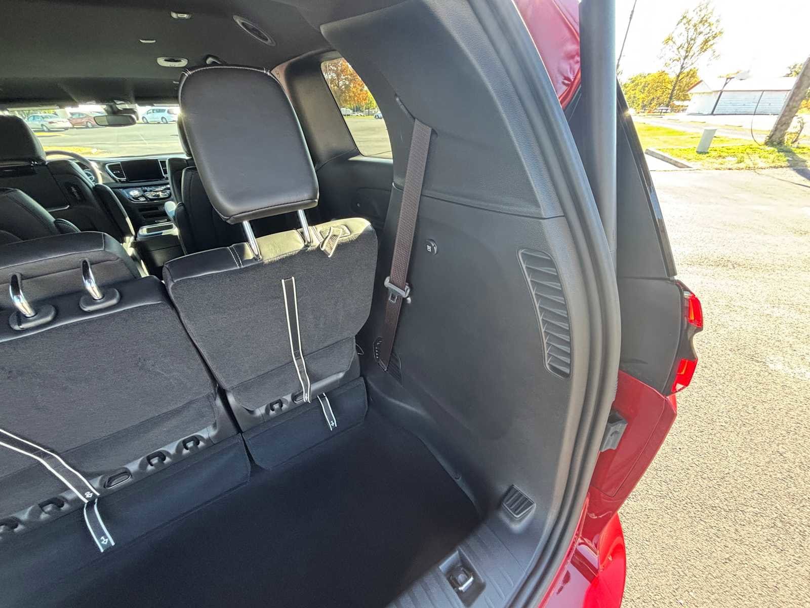 2026 Chrysler Pacifica Select - Photo 13