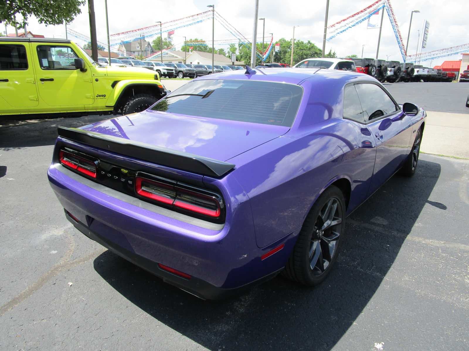 2023 Dodge Challenger R/T photo 4