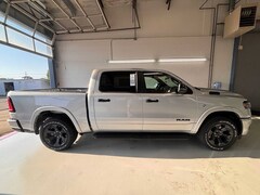 2026 Ram 1500 BIG HORN CREW CAB 4X4 5'7 BOX Pickup