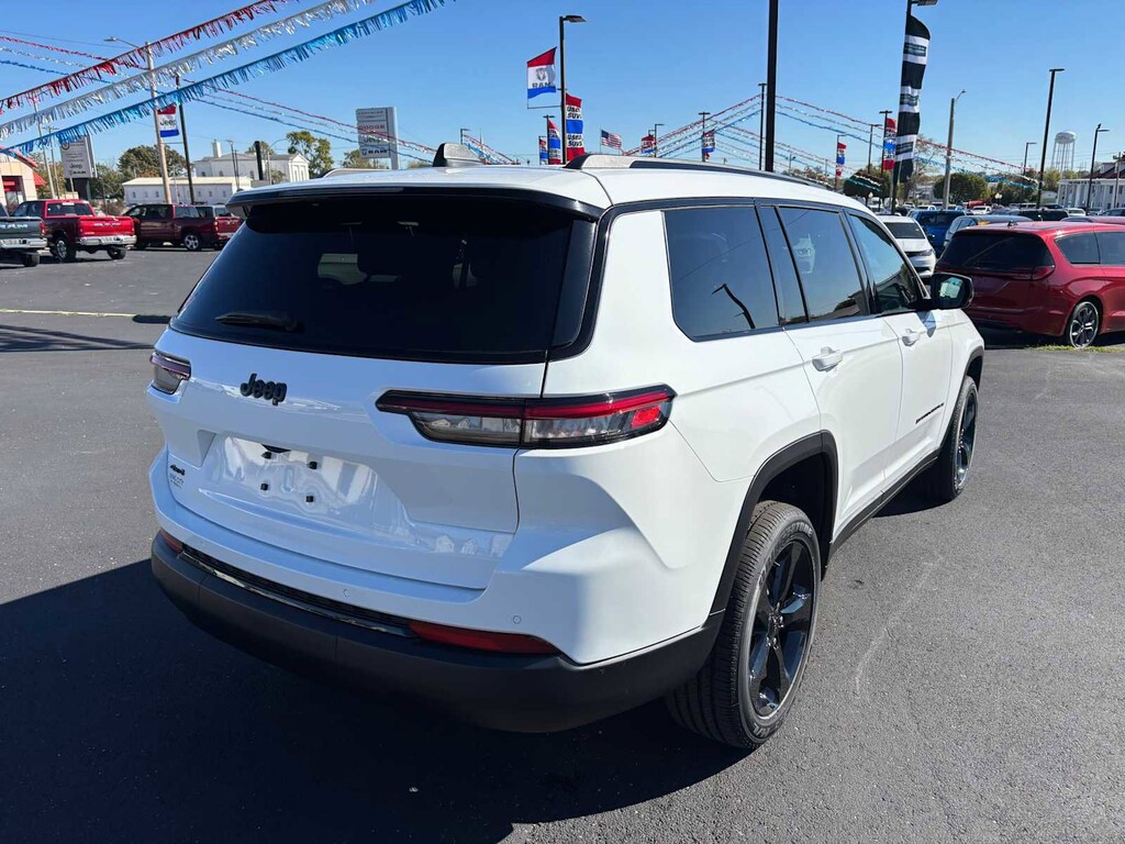 New 2025 Jeep Grand Cherokee L ALTITUDE X 4X4 Sport Utility