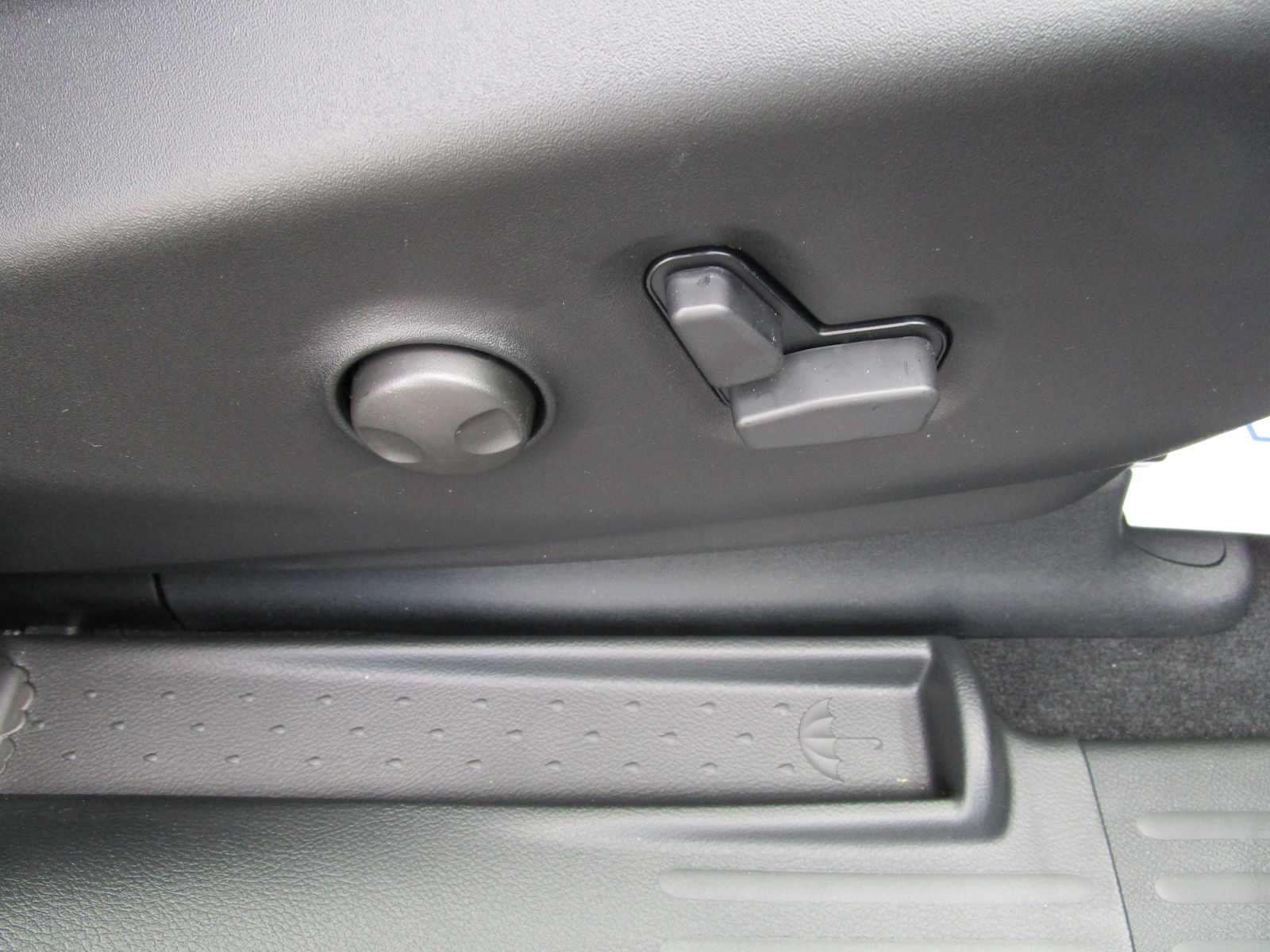 2026 Chrysler Pacifica Select - Photo 19