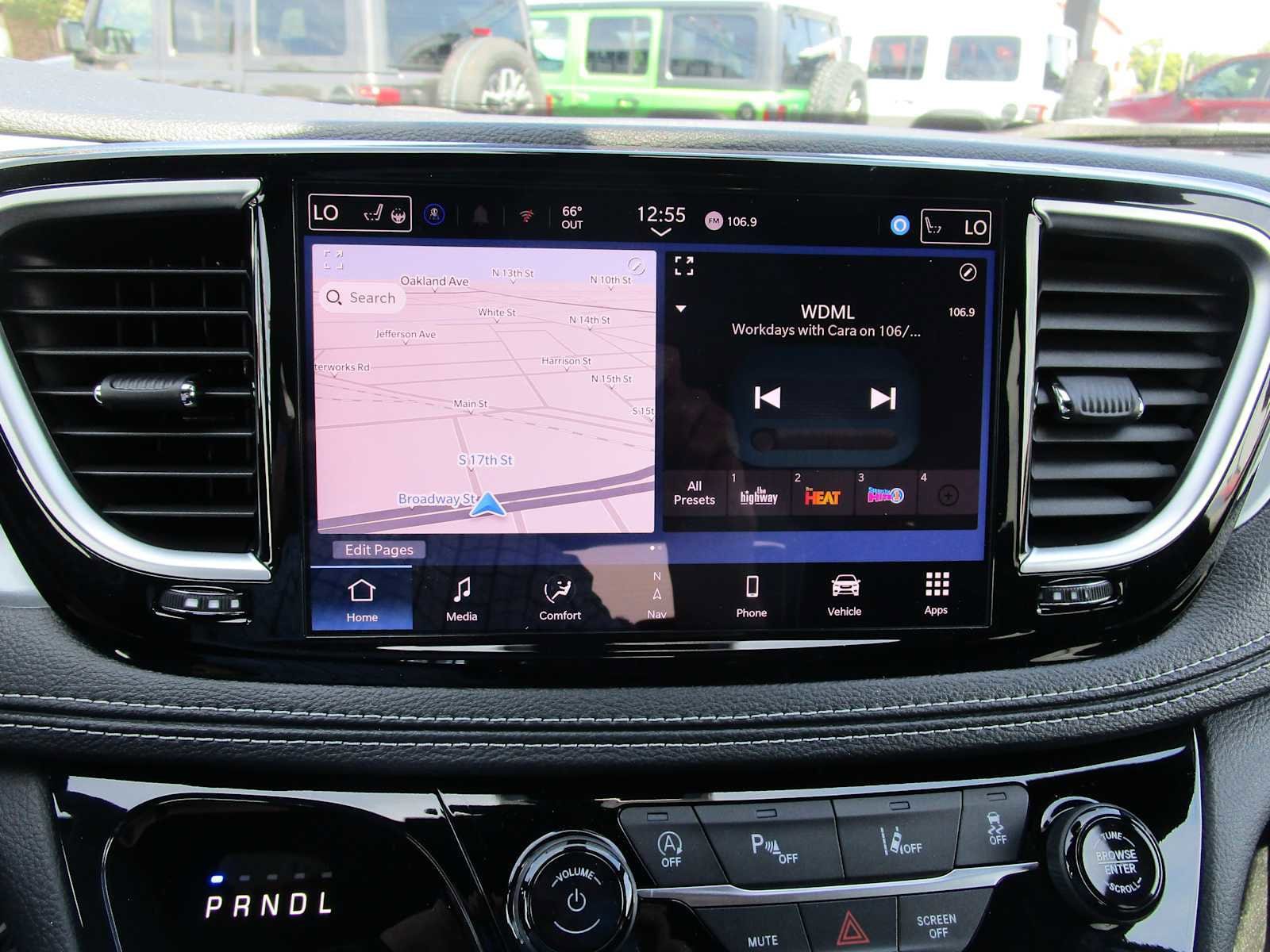 2026 Chrysler Pacifica Limited - Photo 42