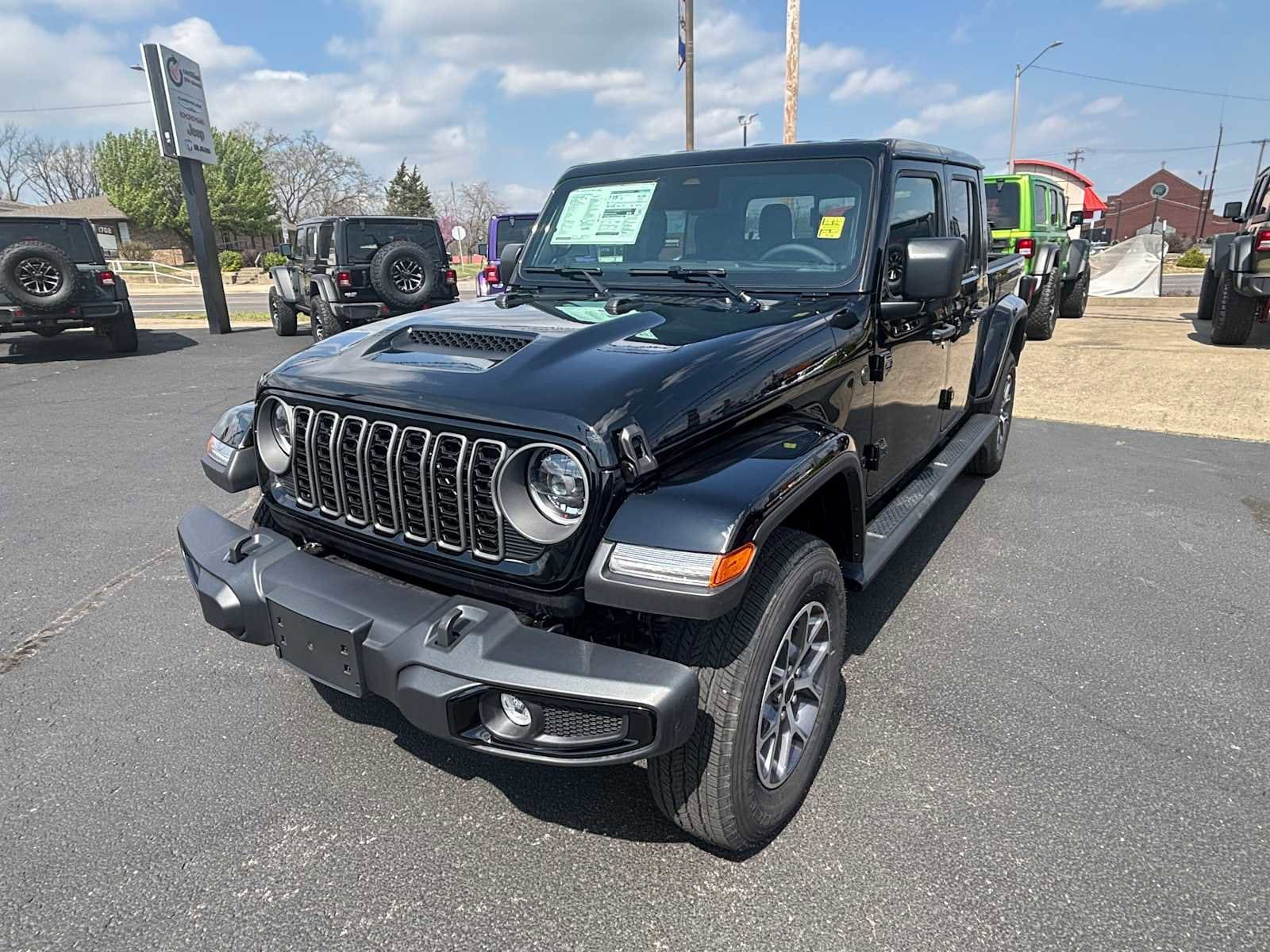 2026 Jeep Gladiator Sport S Auto's photo