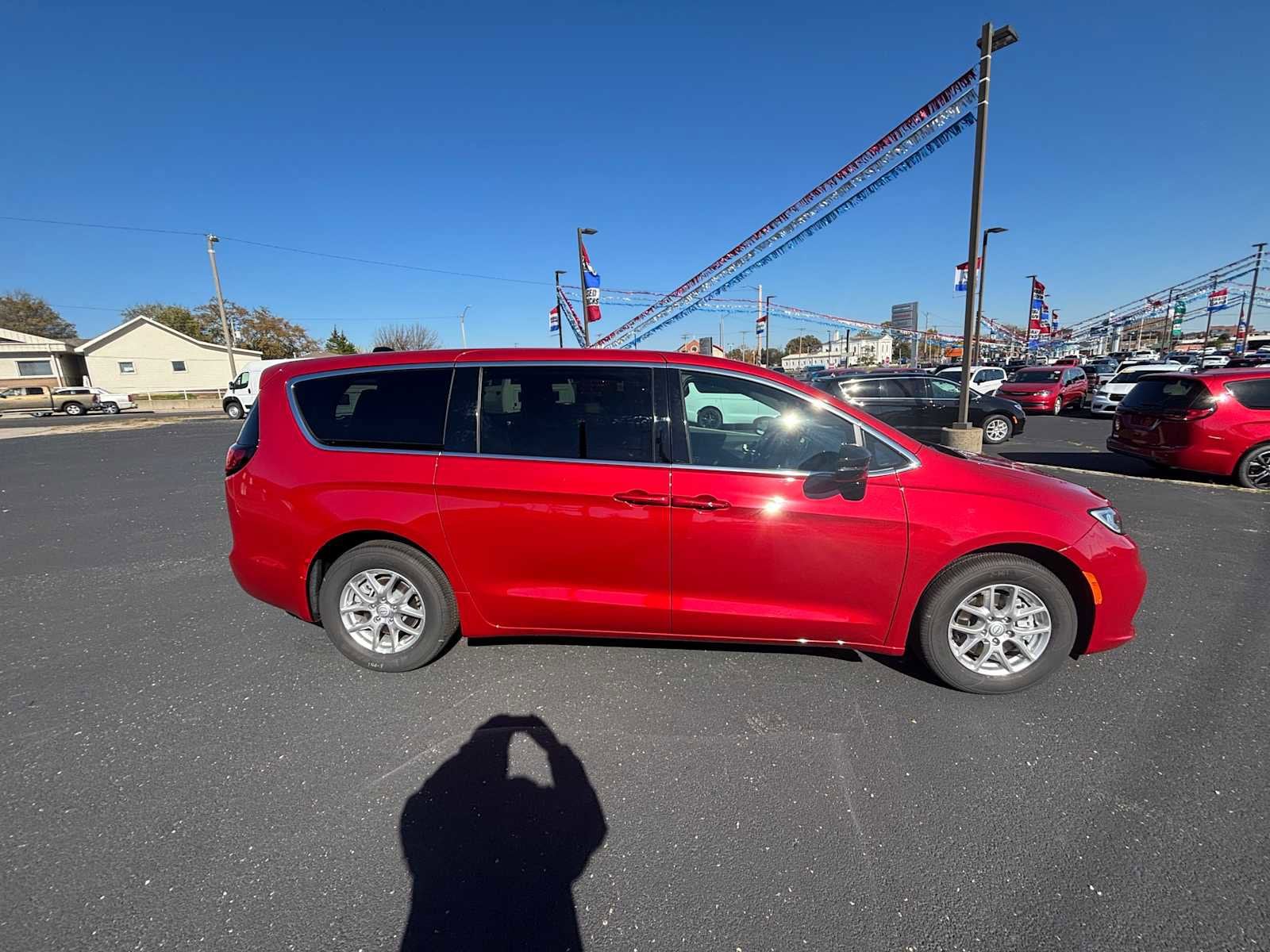 2026 Chrysler Pacifica Passenger Van 