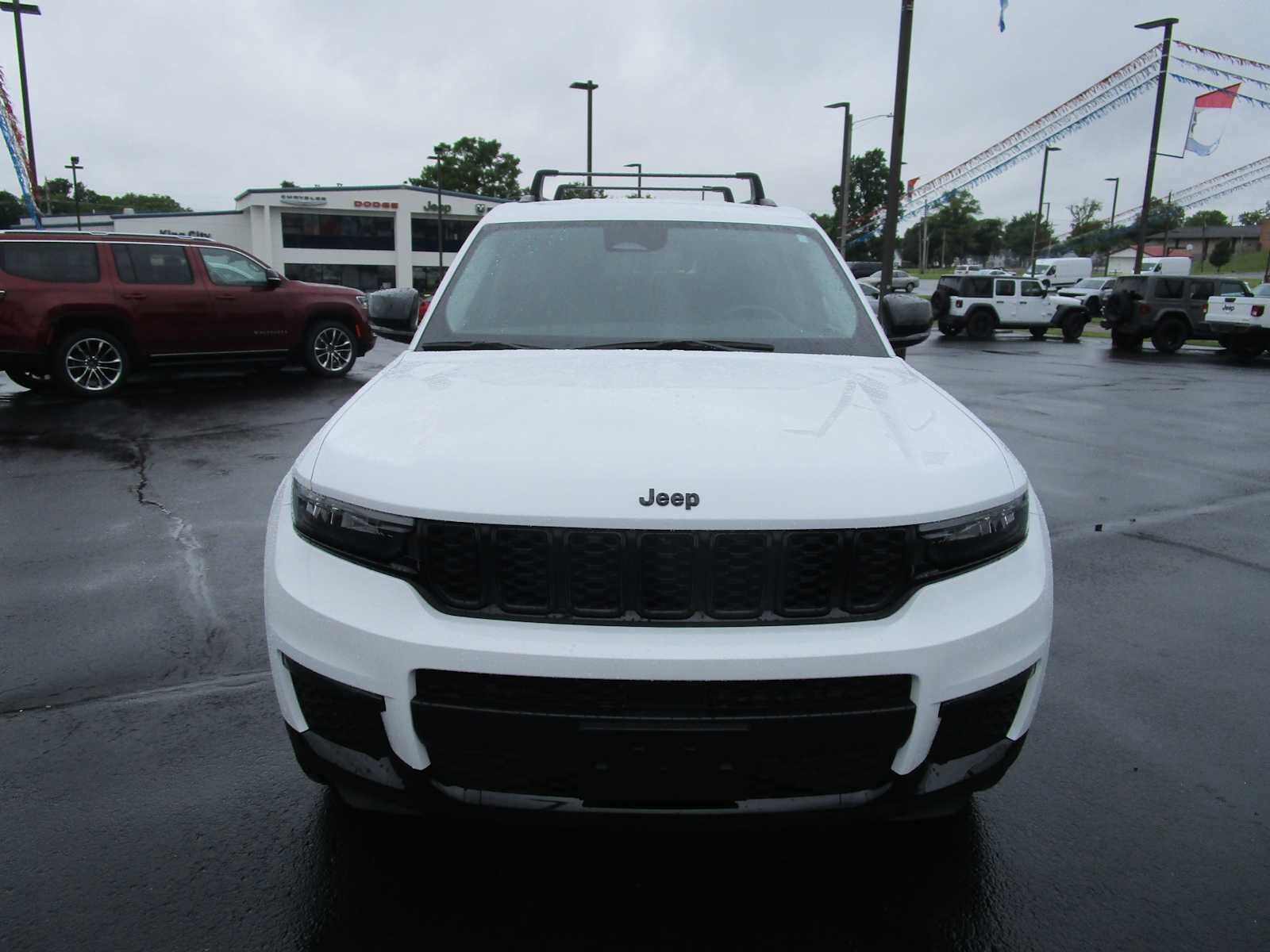 Used 2023 Jeep Grand Cherokee L Limited with VIN 1C4RJKBG0P8739388 for sale in Mount Vernon, IL