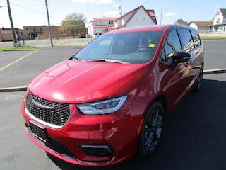 2026 Chrysler Pacifica SELECT Passenger Van