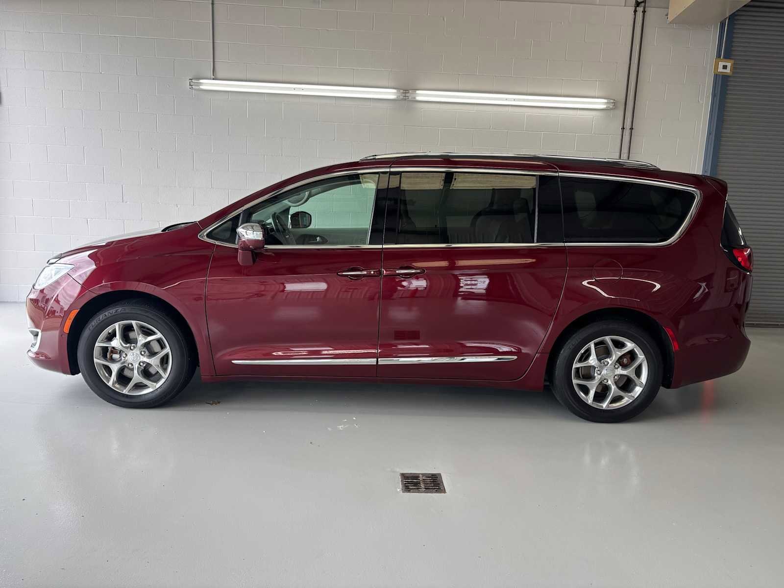 2018 Chrysler Pacifica Van 