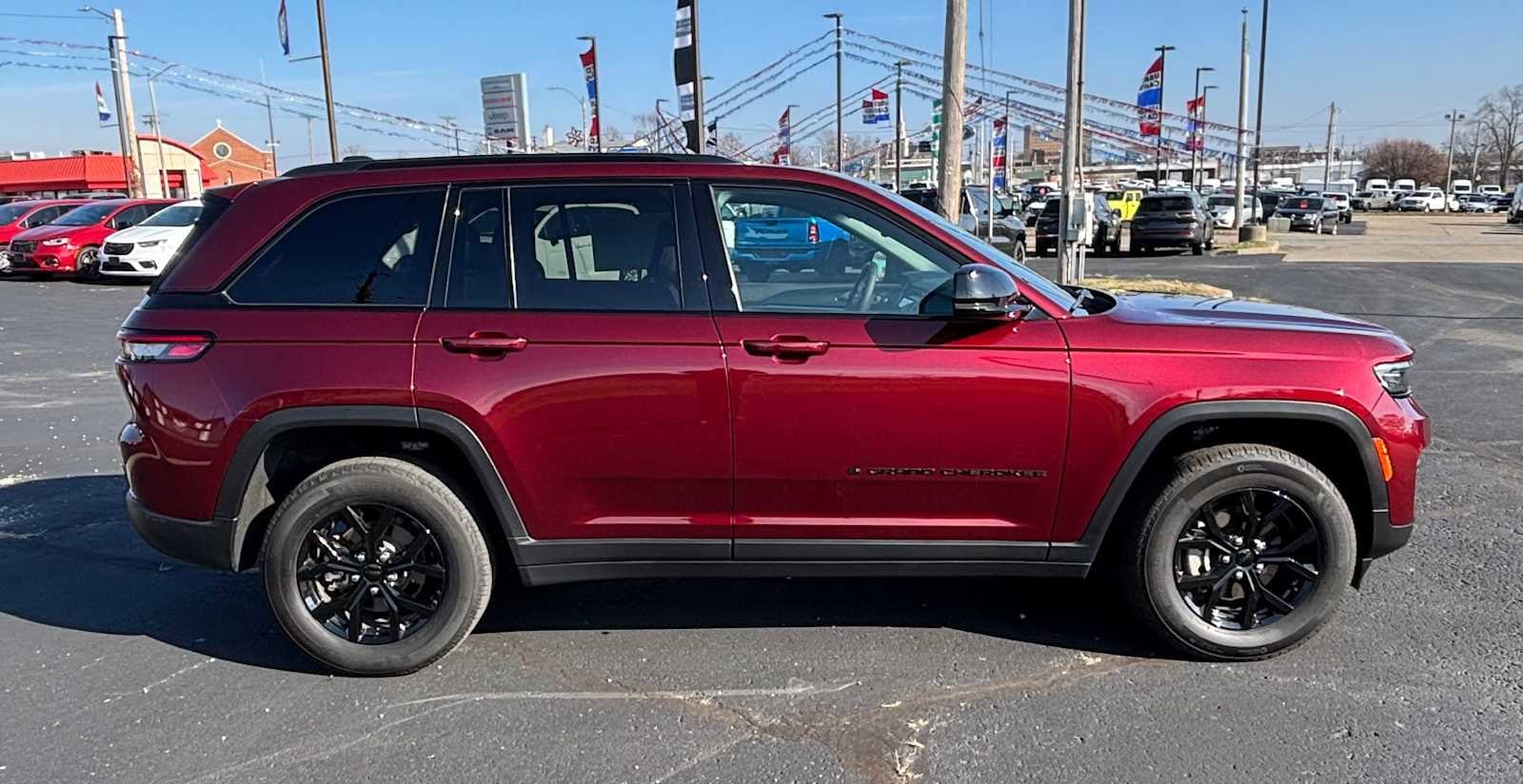 2024 Jeep Grand Cherokee Altitude's photo