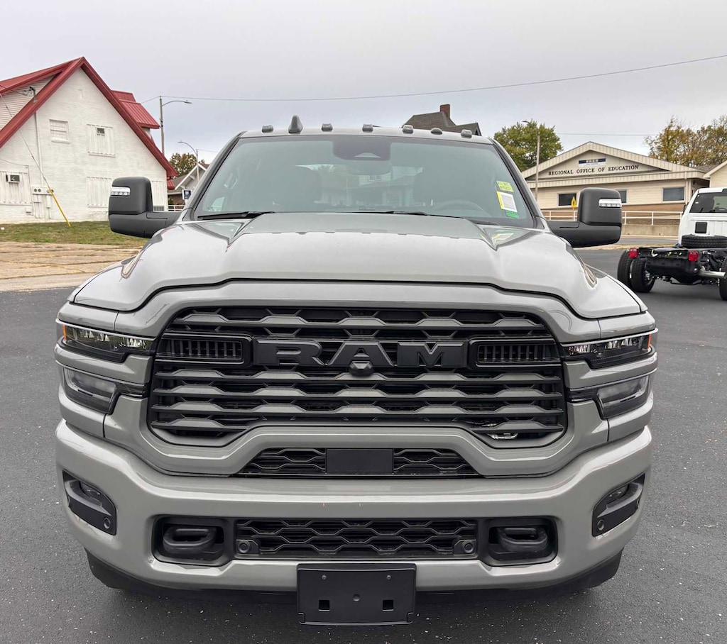 New 2026 Ram 2500 BIG HORN CREW CAB 4X4 6'4 BOX Pickup