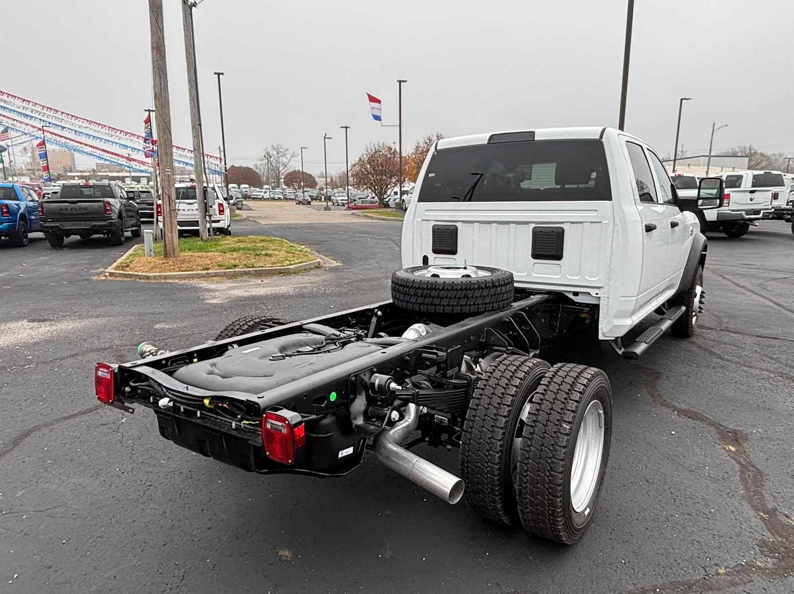 2026 Ram 5500 Tradesman photo 3