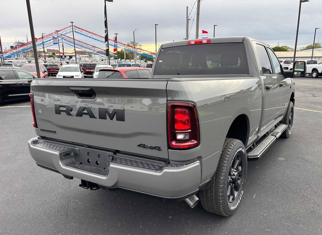 New 2026 Ram 2500 BIG HORN CREW CAB 4X4 6'4 BOX Pickup