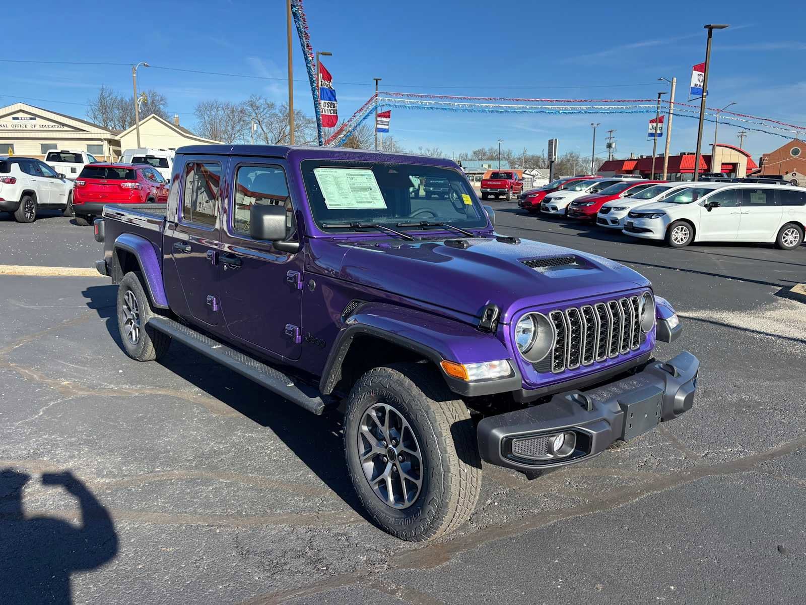 2026 Jeep Gladiator Sport S's photo