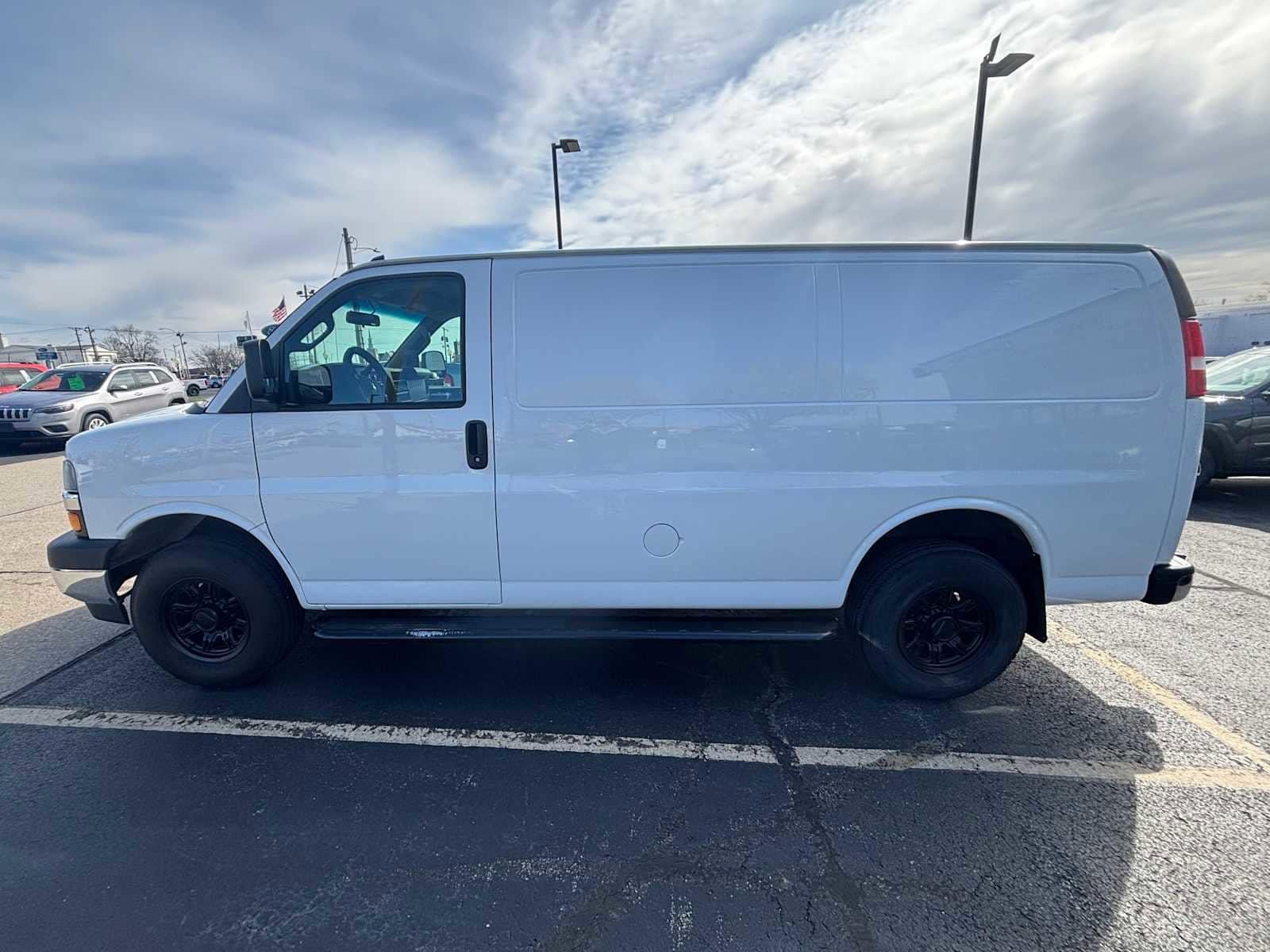 2022 Chevrolet Express 2500 Work Van HD's photo