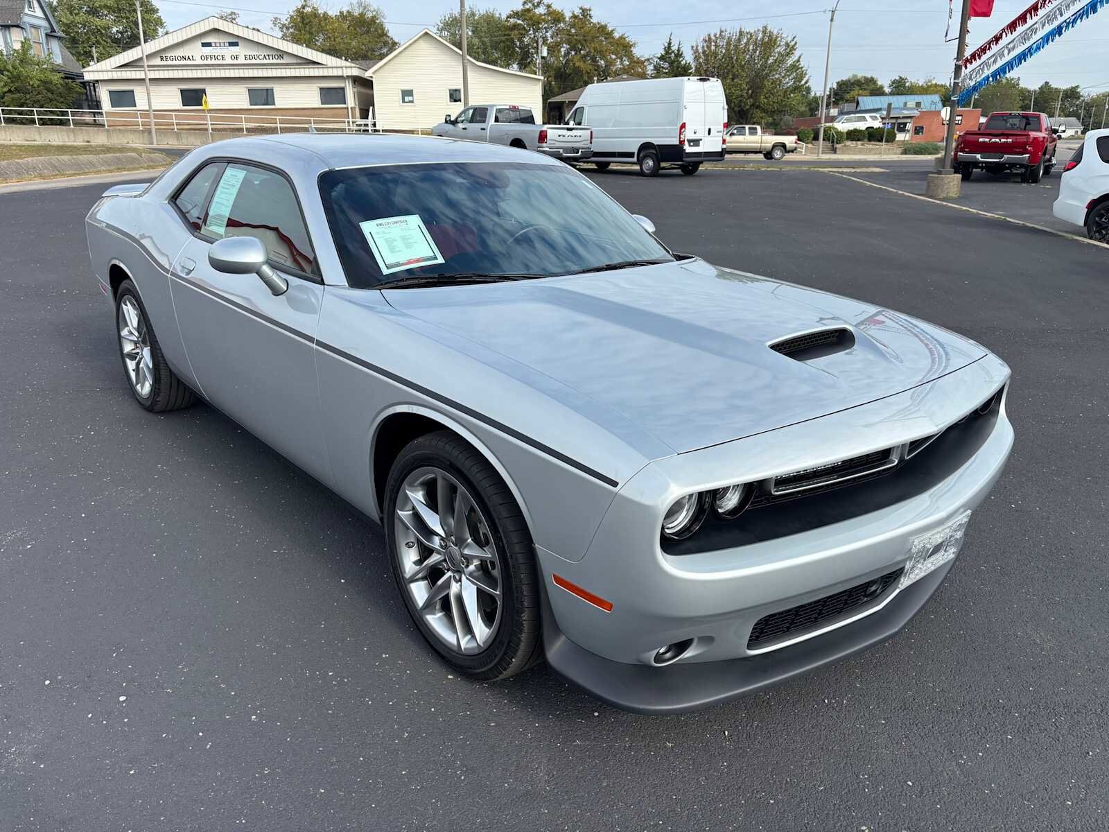 2022 Dodge Challenger GT photo 4