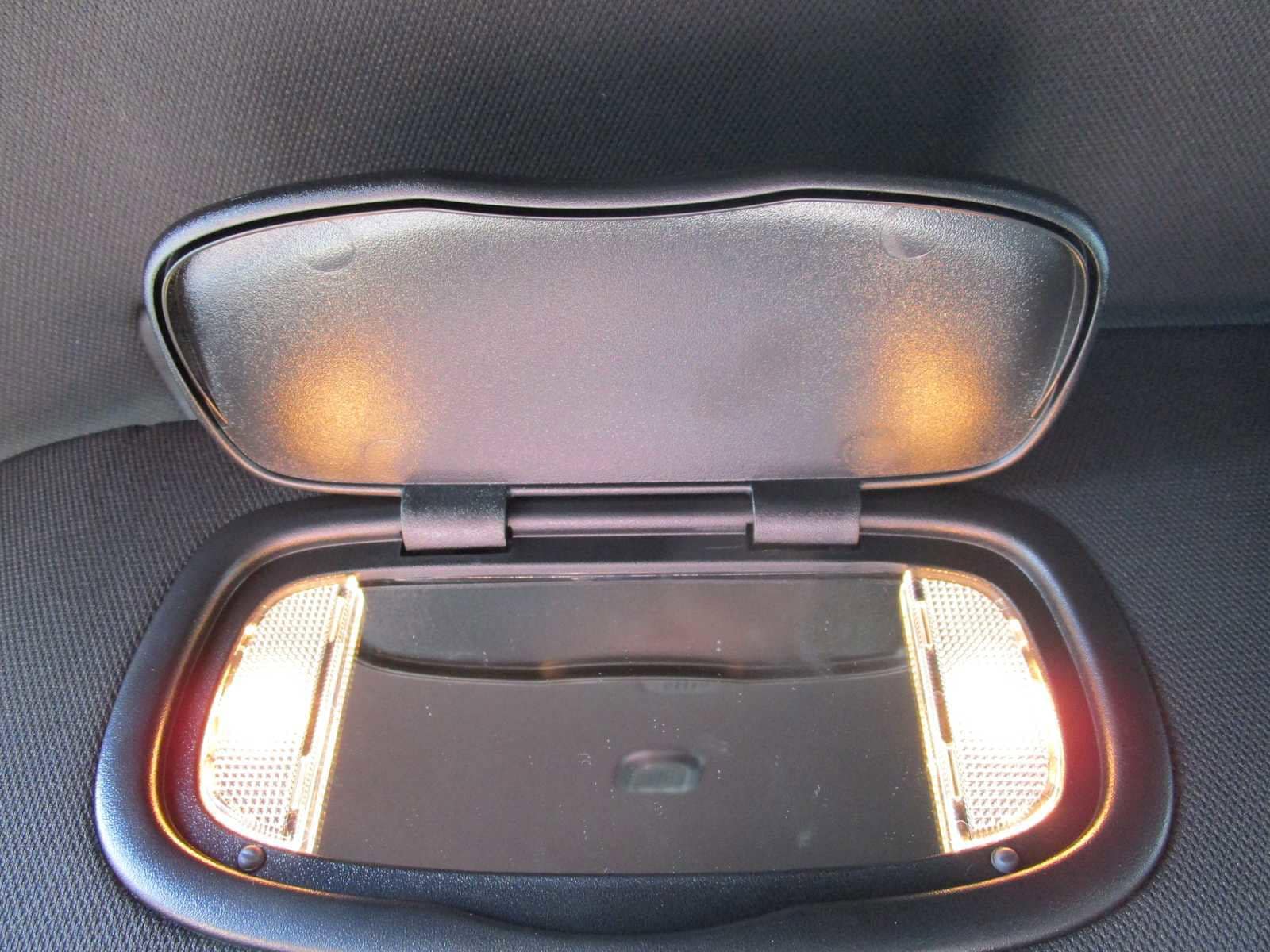 2026 Chrysler Voyager LX - Photo 37