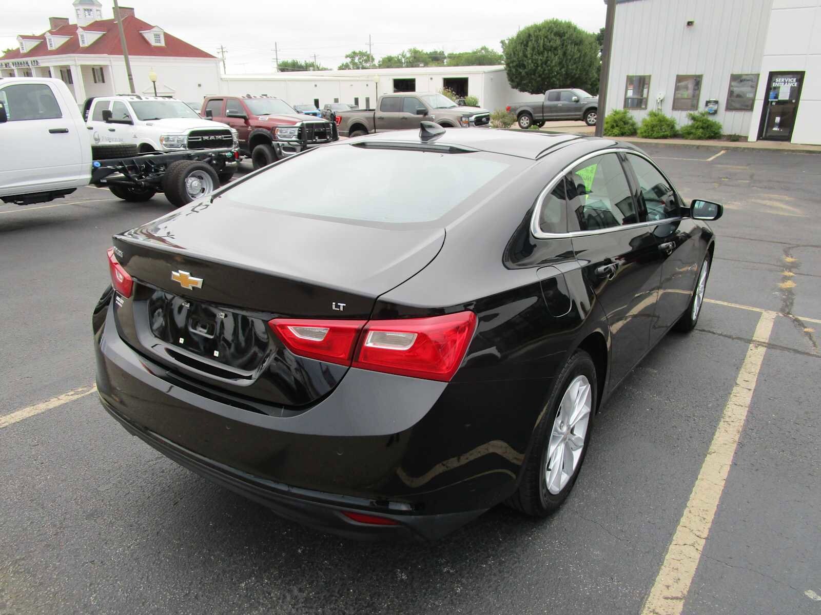 2024 Chevrolet Malibu 1LT photo 4