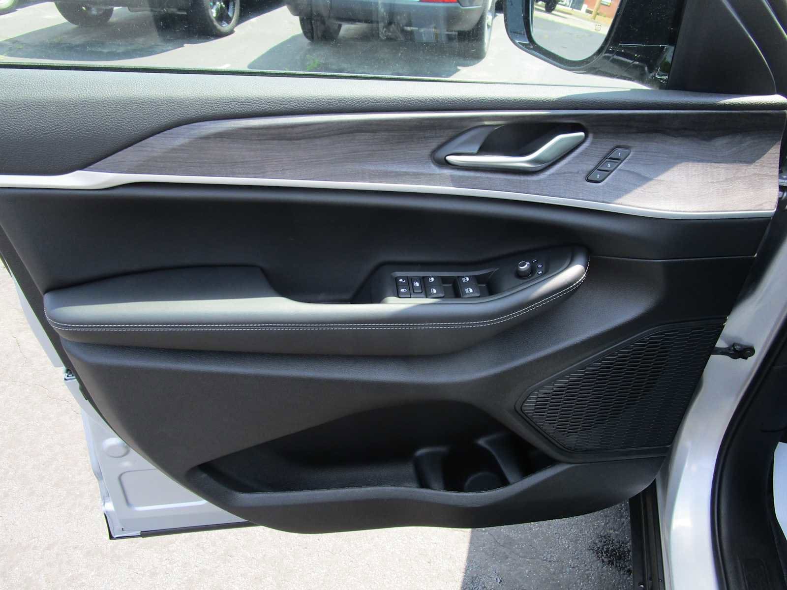 2025 Jeep Grand Cherokee Limited - Photo 21