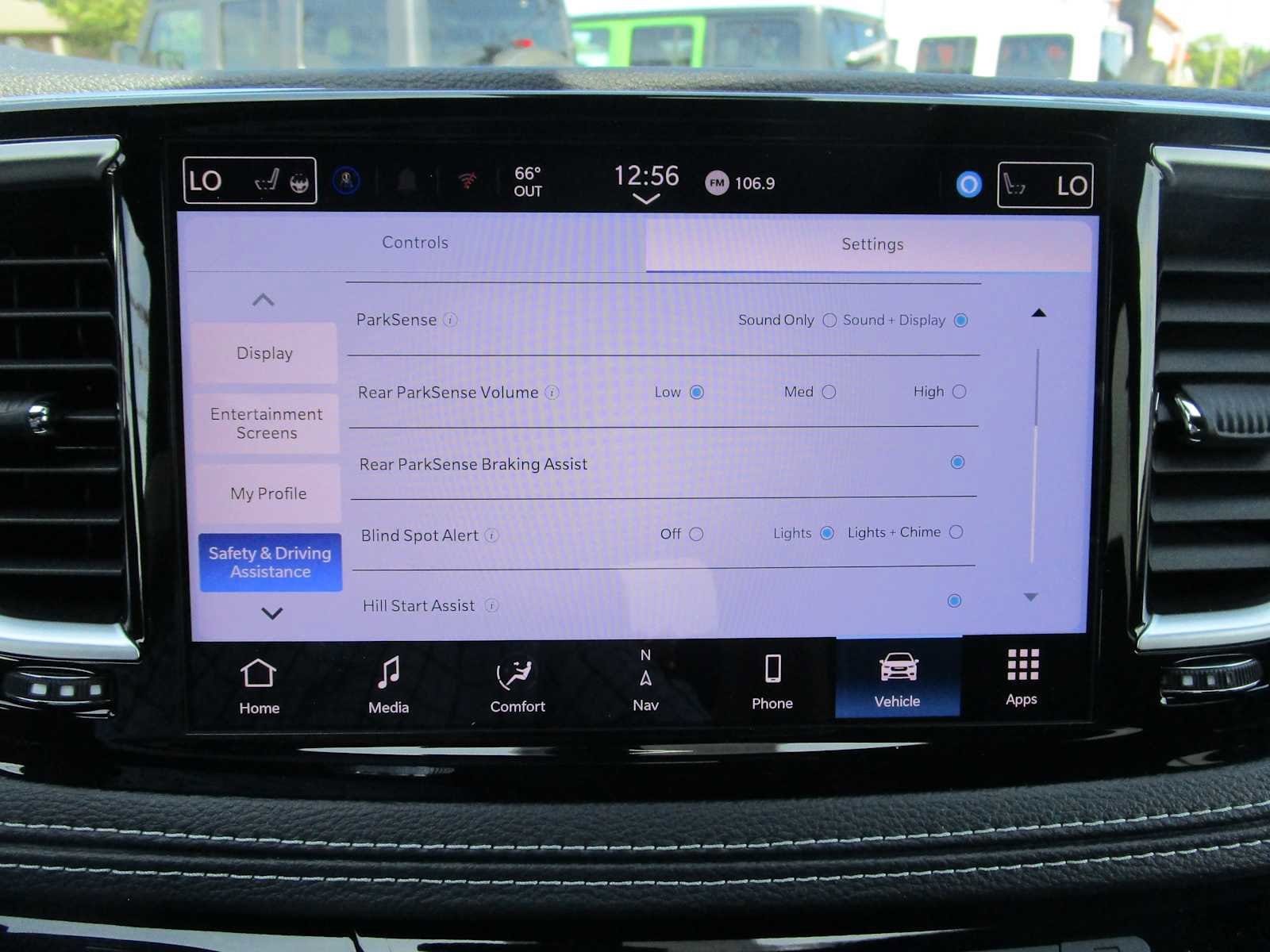 2026 Chrysler Pacifica Limited - Photo 49