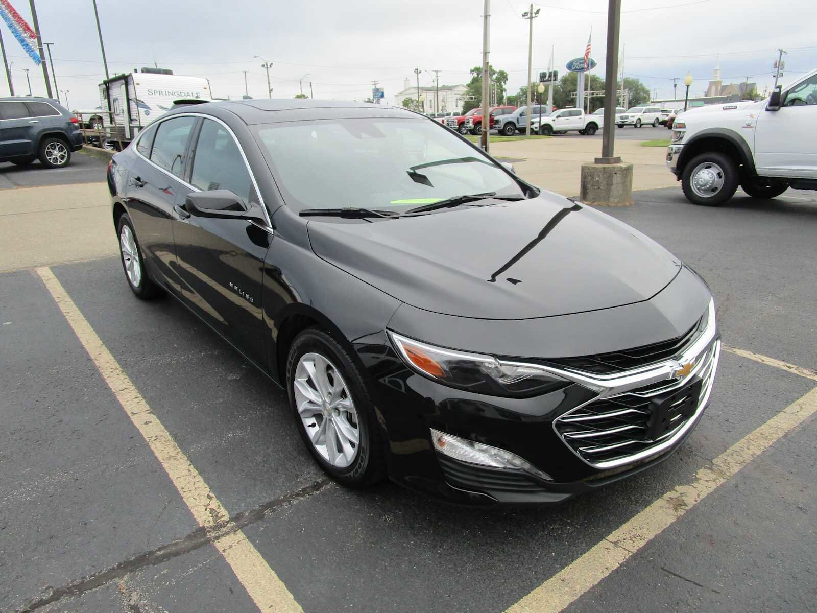 2024 Chevrolet Malibu 1LT photo 3
