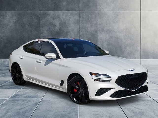 2023 GENESIS G70 Standard's photo