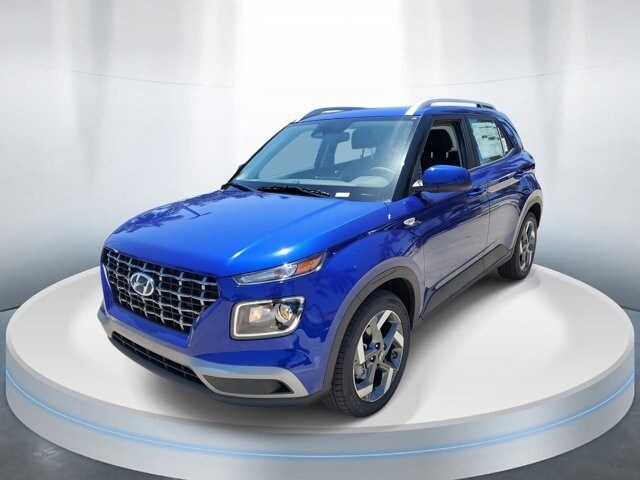 2025 Hyundai Venue SEL photo 2