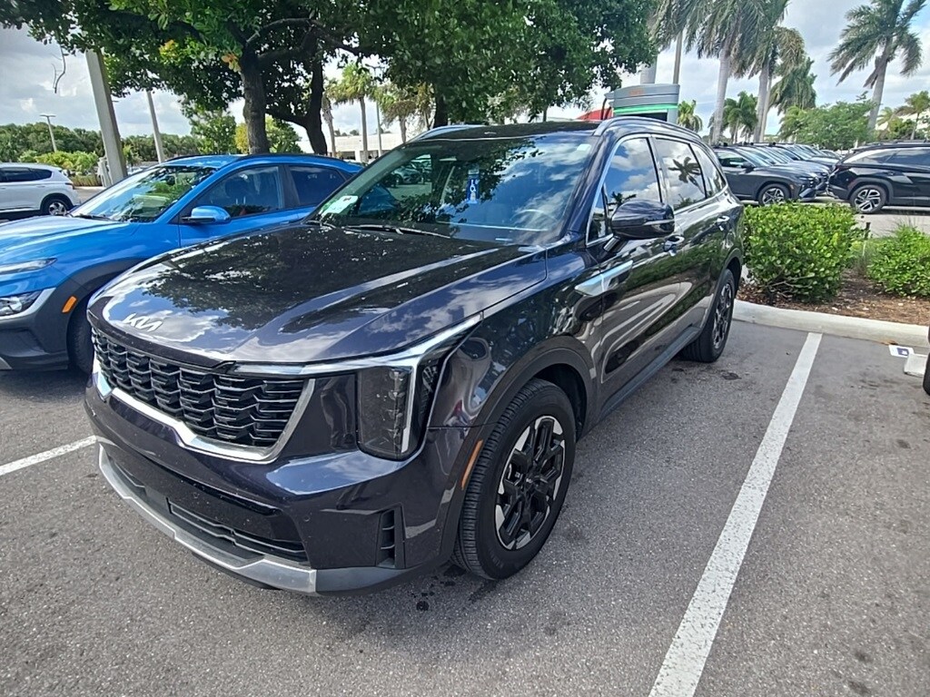 Used 2025 Kia Sorento S SUV