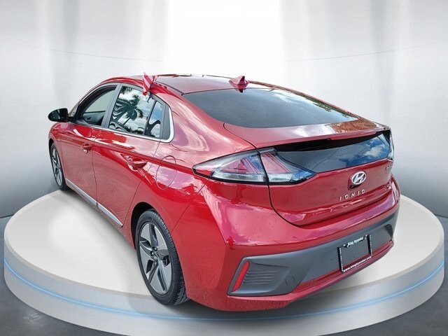 2020 Hyundai Ioniq SEL photo 2