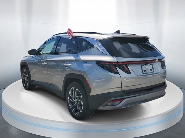 2025 Hyundai Tucson Limited photo 2