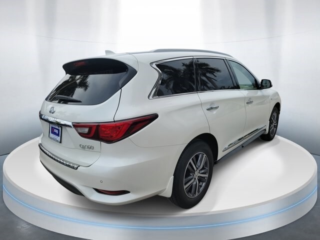 2020 Infiniti QX60 Luxe photo 2